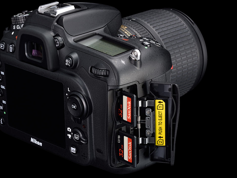 廃盤  一眼レフカメラ D7200 デジタルカメラ